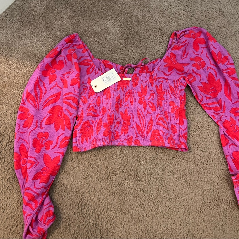 Billabong Size Small Crop Top